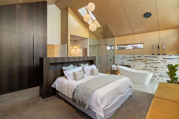 39 Mcadam Drive Jacks Point_14