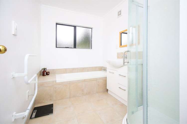 1/9 Marewa Street Te Atatu South_8