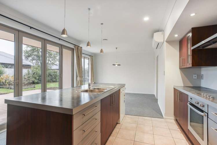 54 Pentecost Road 11353_7