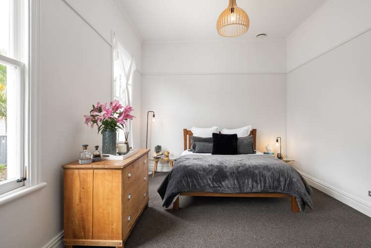 1 Dillons Point Road Islington_14