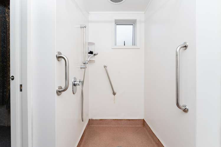 63 Law Street Caversham_8