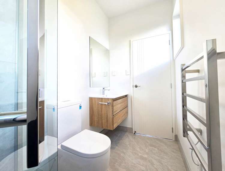 8a Taurima Avenue Point England_16