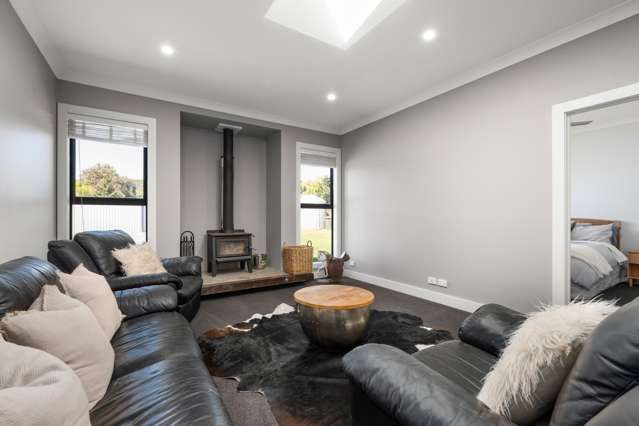 Urgent Sale Required - Immediate Possession Available