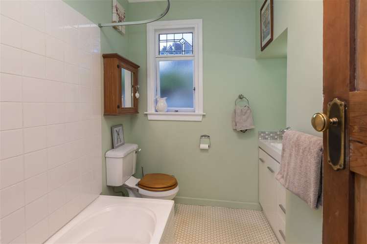 62 Birdwood Avenue Beckenham_9