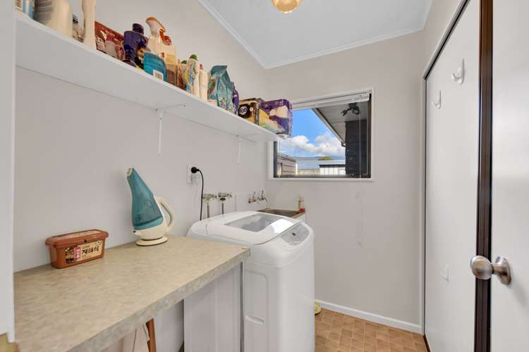 3 Helena Way The Wood_14