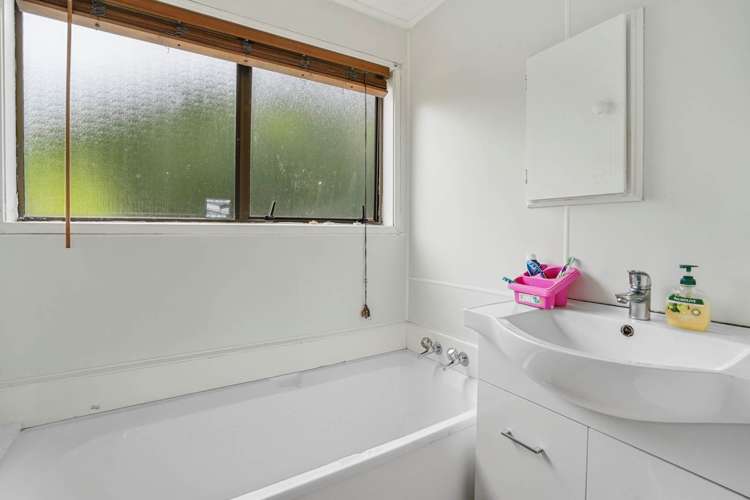 82 Glen Road Ranui_8