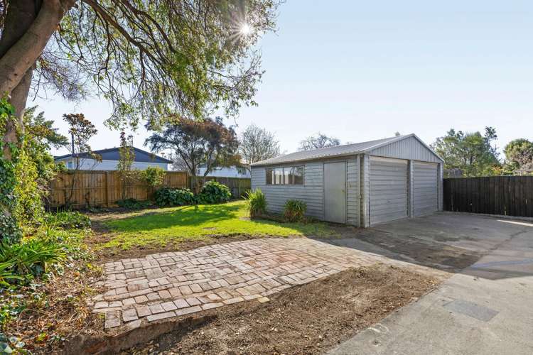 21 Defoe Place Waltham_19