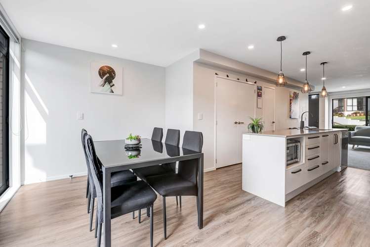 4 Orca Drive Stanmore Bay_8