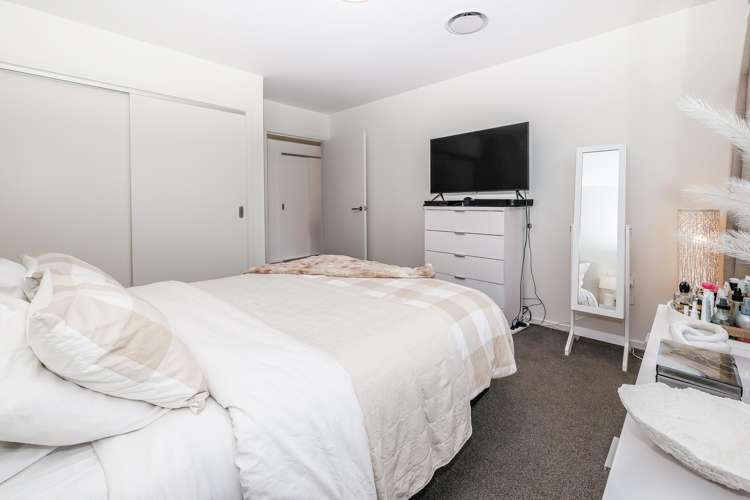 6 Mellay Mews Mosgiel_12