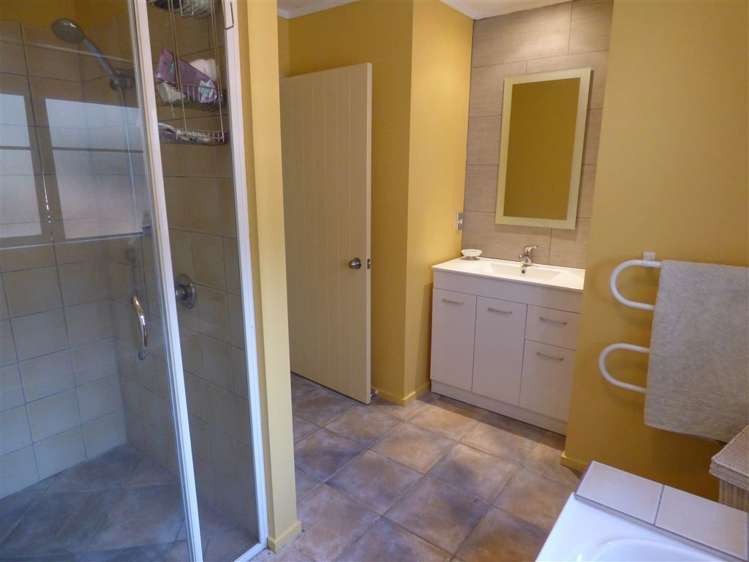 111 Oak Lane Pirongia_14