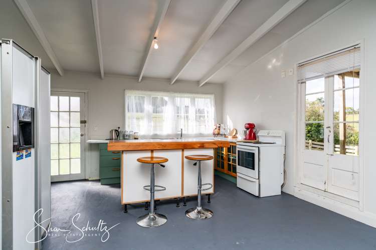 1 Kirk Road Maungaturoto_4