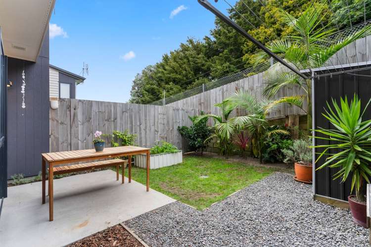 86 Matawhanga Drive Wattle Downs_13