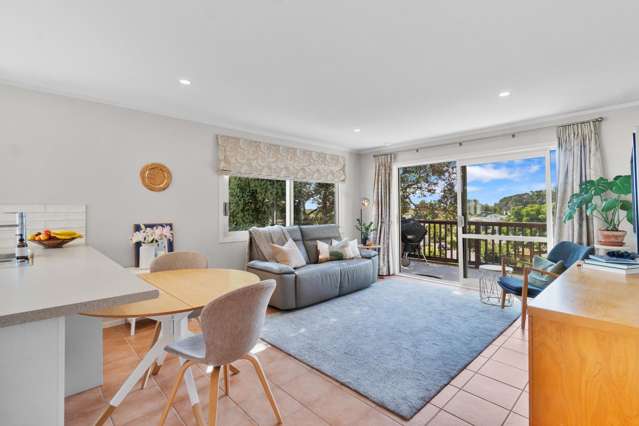 Top-Floor Living with Space & Views