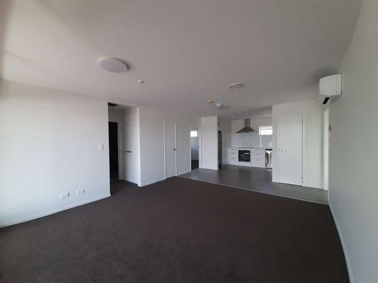 2F/4045 Great North Road_0