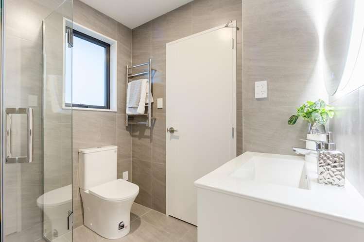 64 Huanui Drive Orewa_17