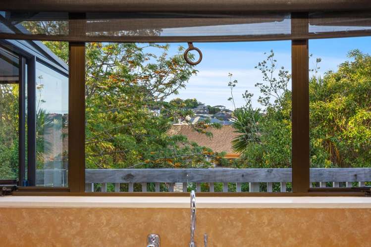 13A Eastwood Rise Browns Bay_15