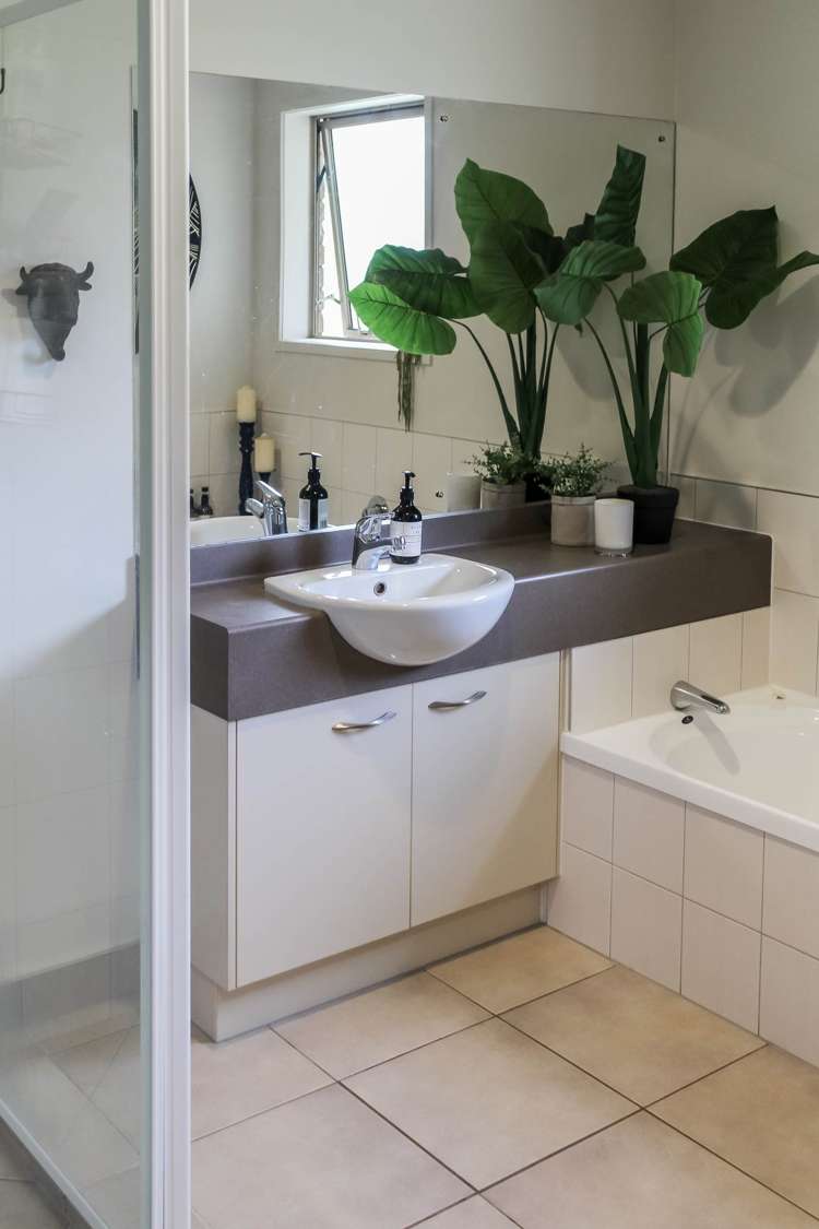 90 Taiapa Road Muriwai_11