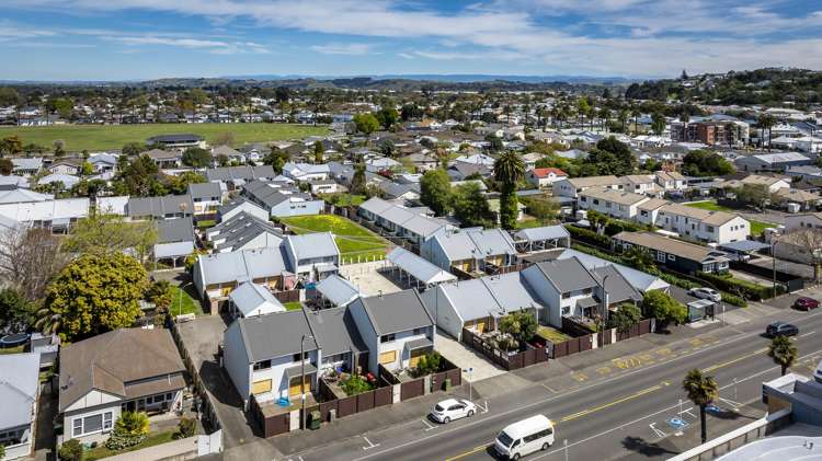 27 Nelson Crescent, 7 Hall Street and 51 Wellesley Road Napier South_8