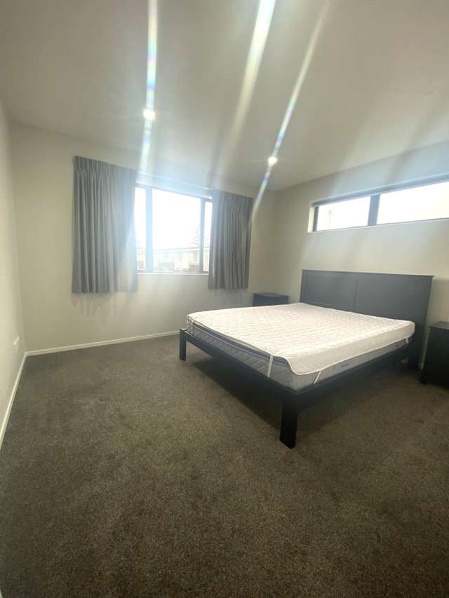 8/30 West Coast Road Glen Eden_2