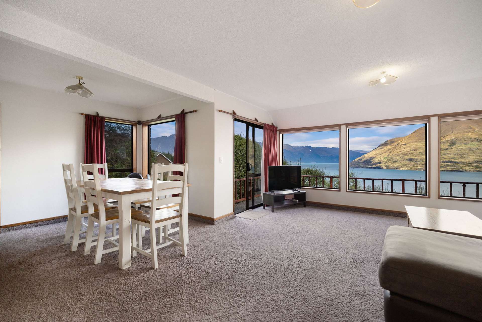 68 Wynyard Crescent Fernhill/Sunshine Bay_0