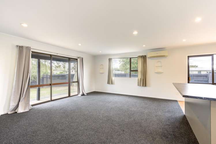 43 Karen Crescent Dinsdale_4