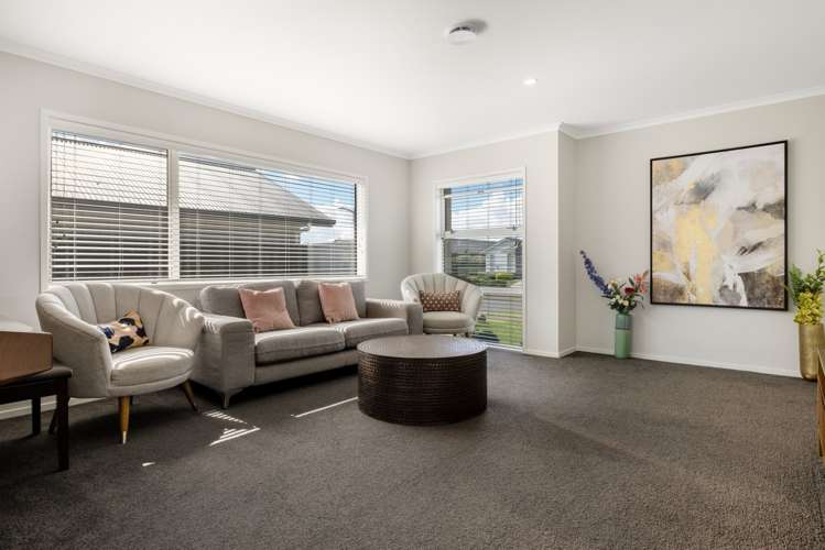 93 Puhirake Crescent Pyes Pa_14