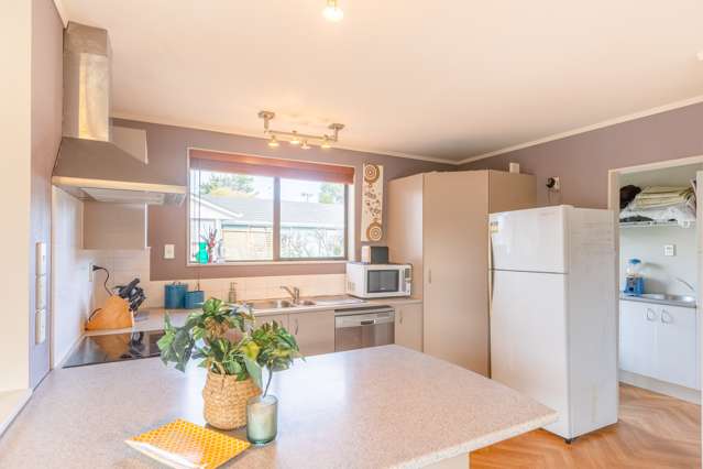 47 Raumati Road Raumati Beach_2