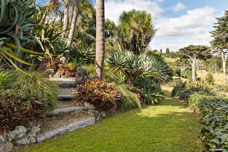 568 Redoubt Road Flat Bush_23