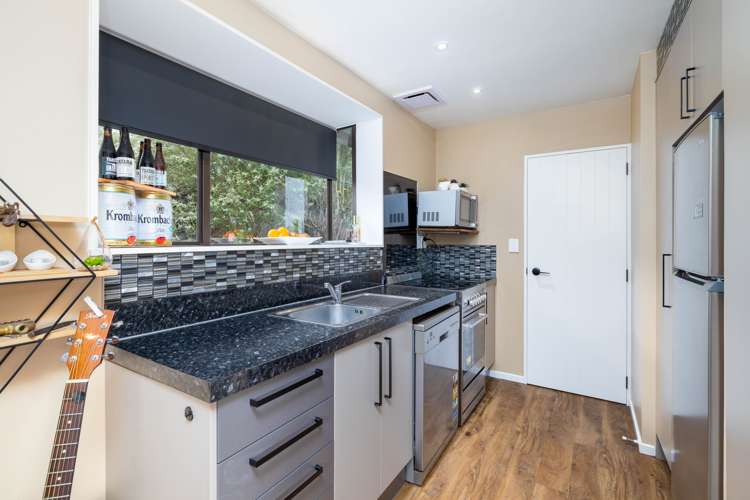 2/6 Beauford Place Parklands_5