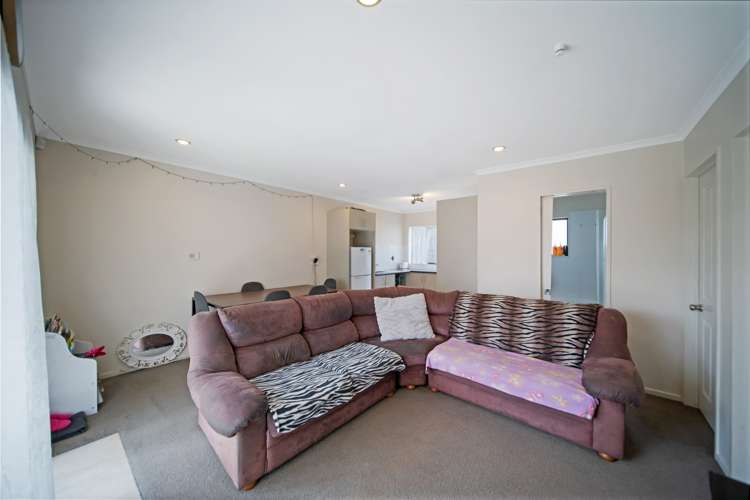 96 Maplesden Drive Clendon Park_13