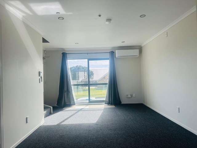 2/8 Kerrs Road Wiri_3
