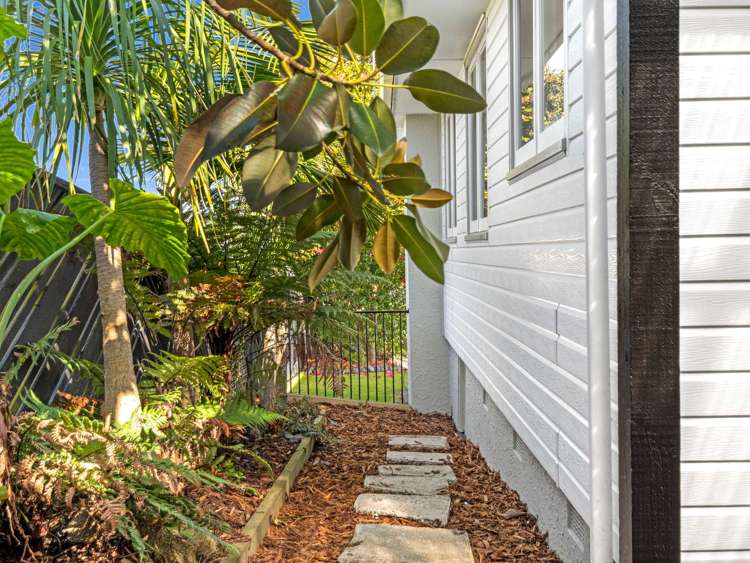 7 Glenfield Place Brookfield_19