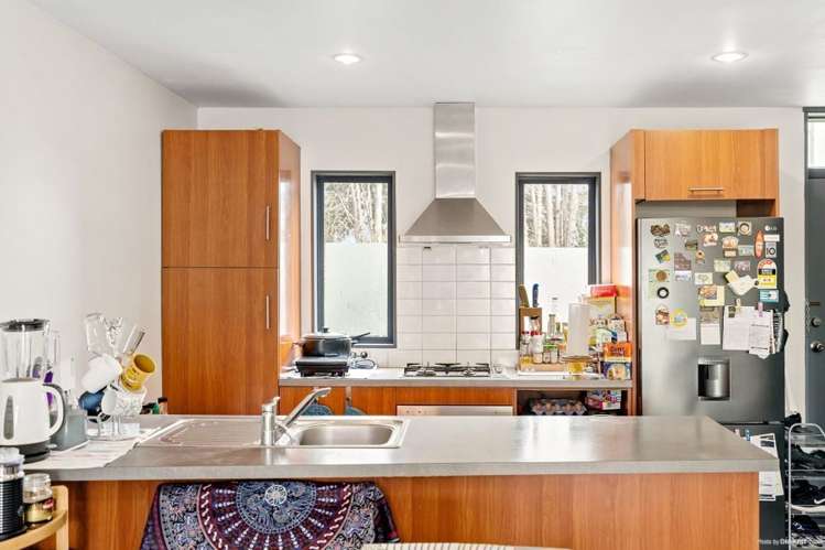 6/42 Holly Street Avondale_5