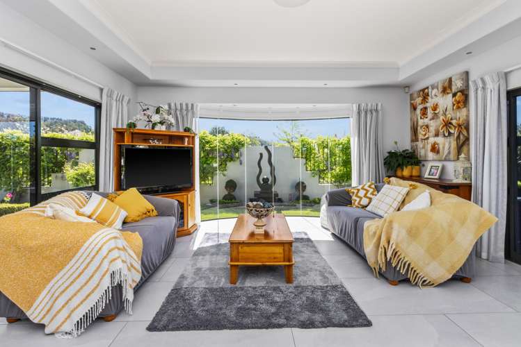 36 Kensington Drive Taradale_6