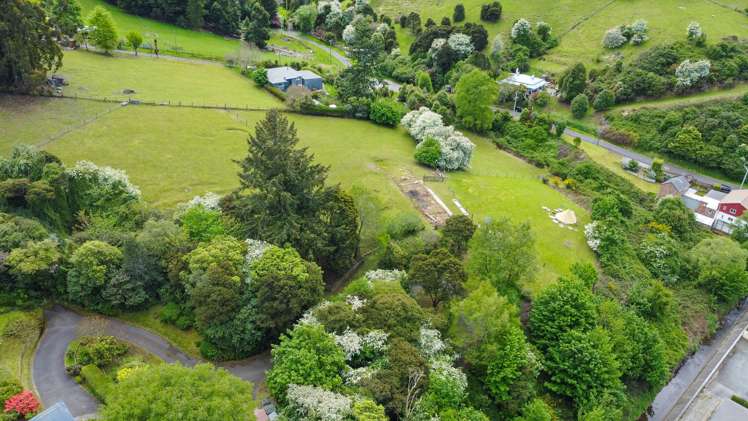 42 & 44 Crown Street North East Valley_26