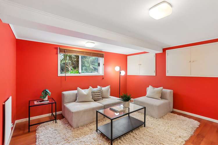 562 Scenic Drive Waiatarua_11