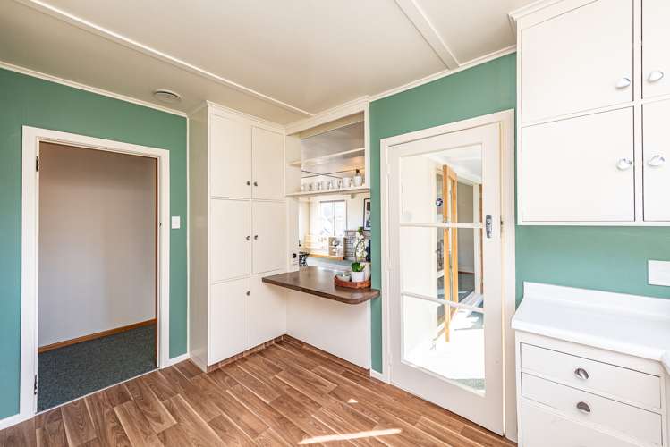 10 Eaton Crescent Otamatea_5