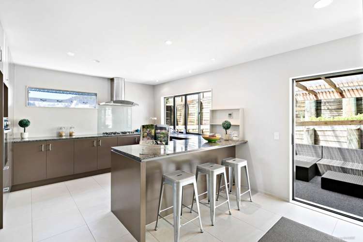 10 Valderama Drive Flat Bush_5