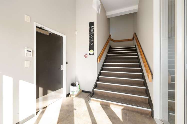 10-16 Perry St Masterton_11