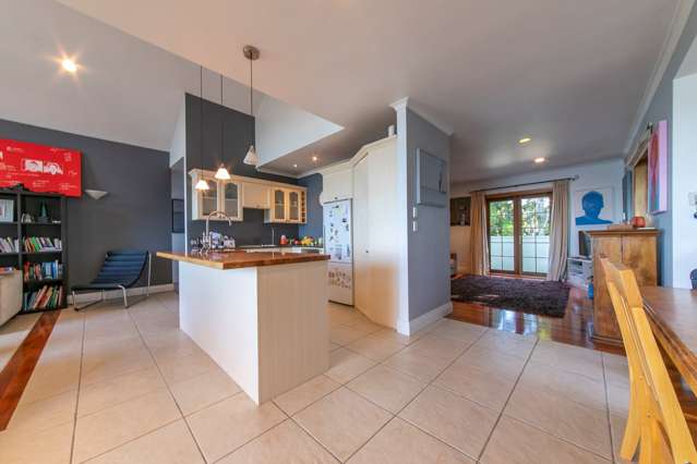 66 Kauri Point Road Laingholm_2