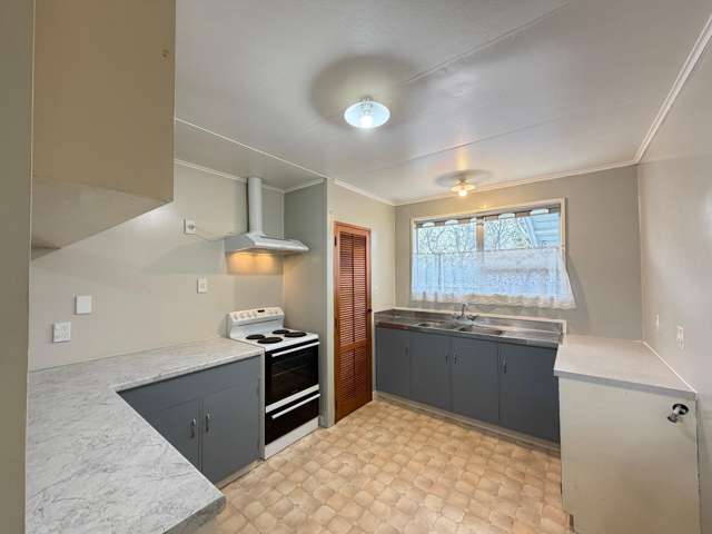 42 Kimberley Grove Westbrook_3