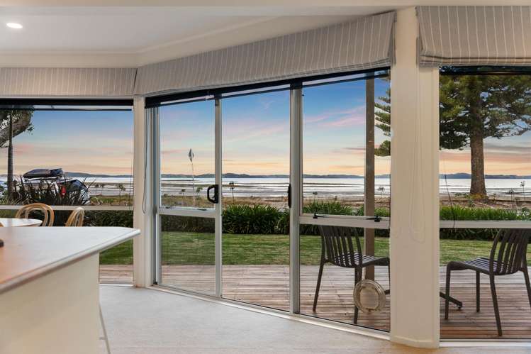 A/5 The Esplanade Eastern Beach_18