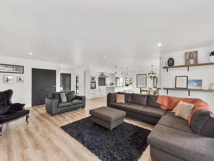 1/11 Errol Close Burbush_7