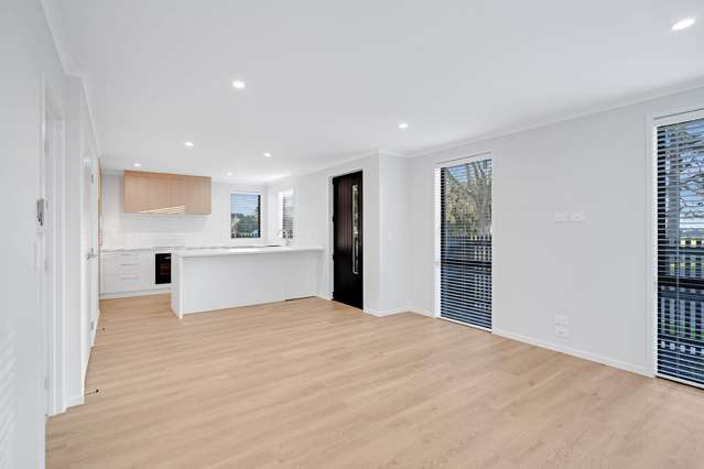 1 London Lane 11373_3