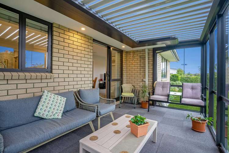 57 Sunline Avenue Lincoln_20