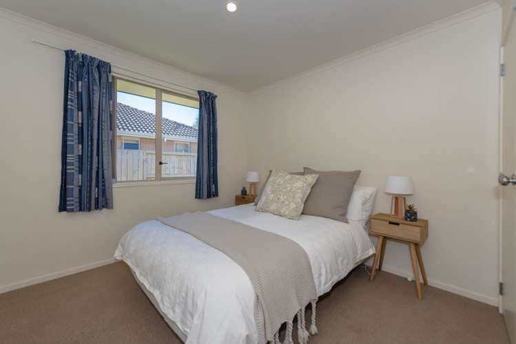 12 Parkside Drive Huntington_13