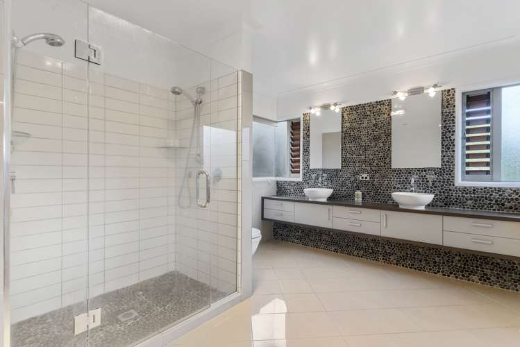 73 Waldorf Crescent Orewa_20