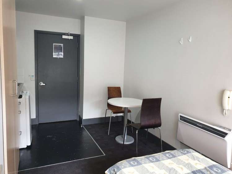 701/133 Beach Road Auckland Central_8