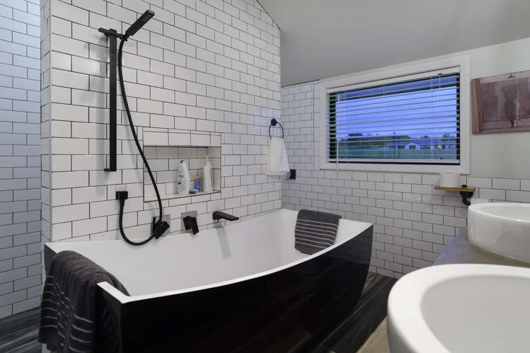 17 Sarona Park Drive Kaimai_16