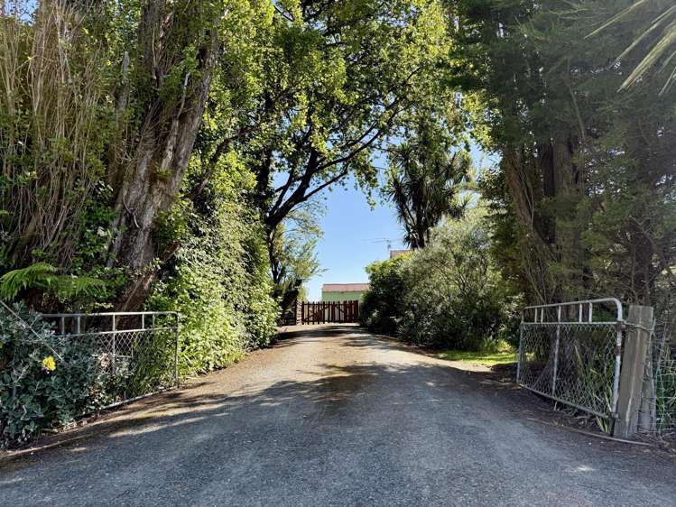 300 Moulson Street Tisbury_40